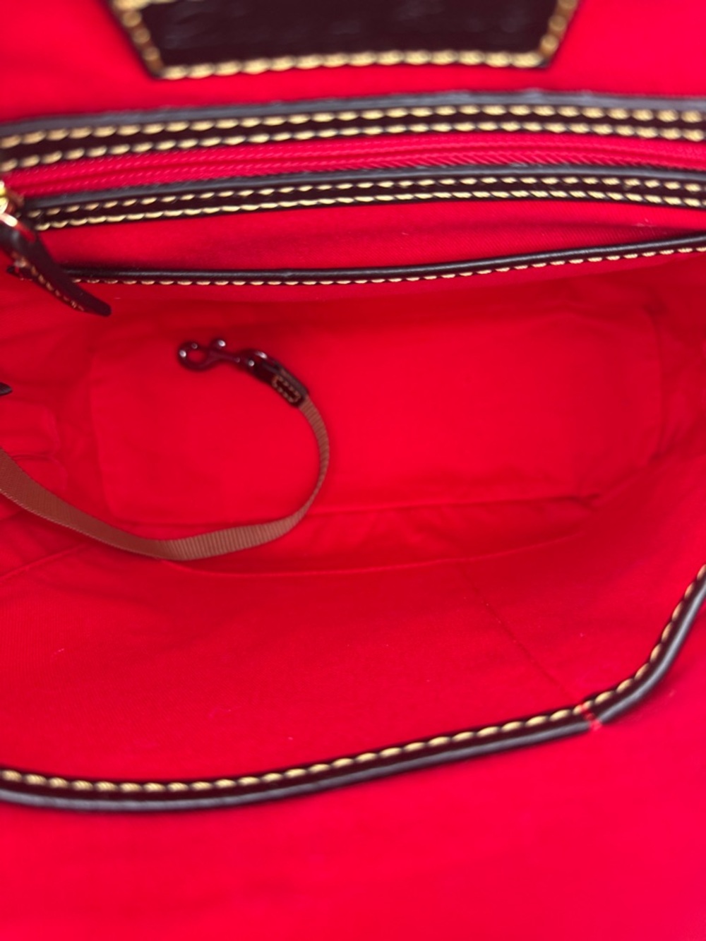 Dooney & Bourke DB75 Backpack in excellent condition - Picture 4 of 4